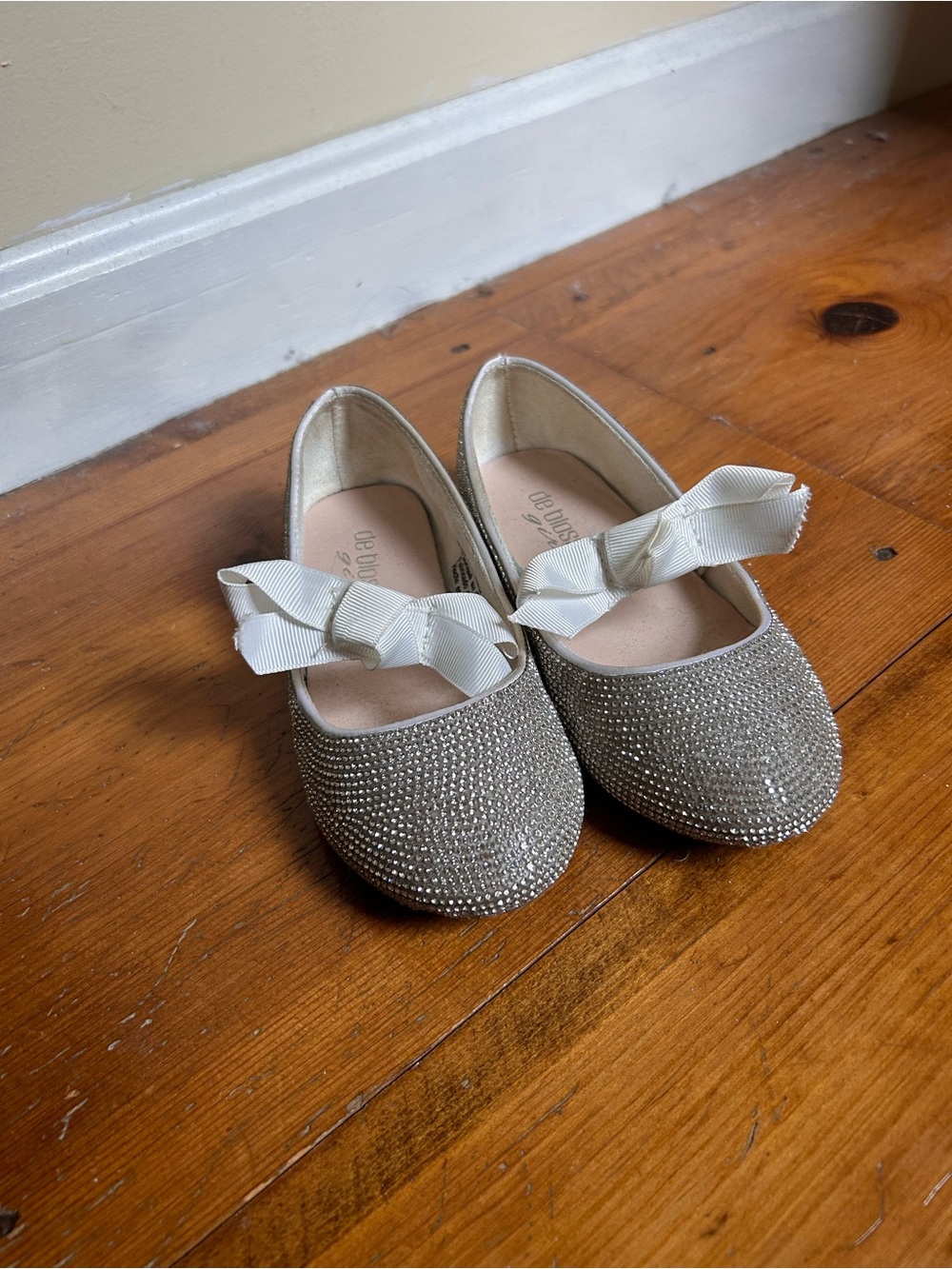 Sparkle Bow Kids Dress Shoes - Cream